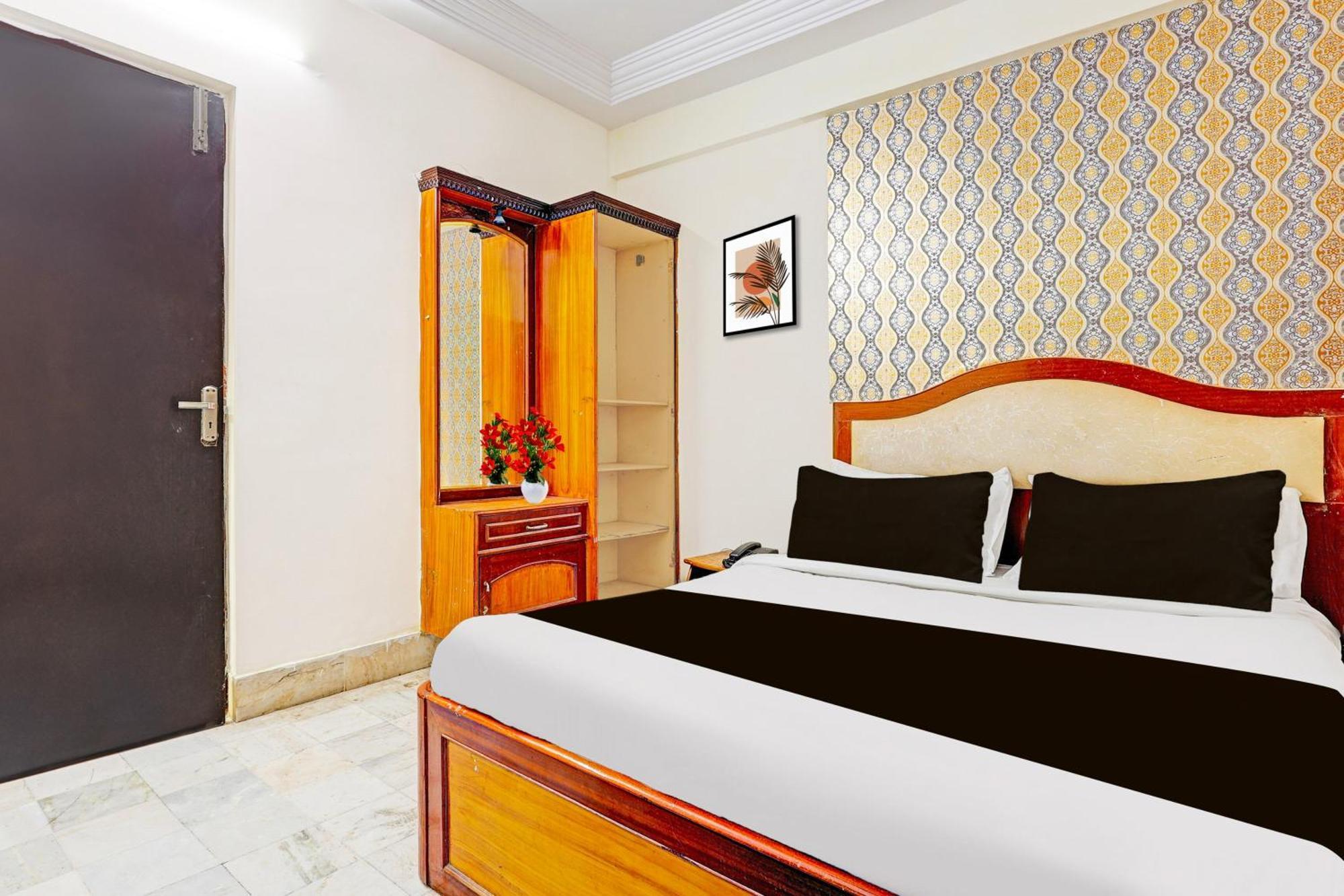 Super Hotel O Besant Road Vijayawada Exterior photo